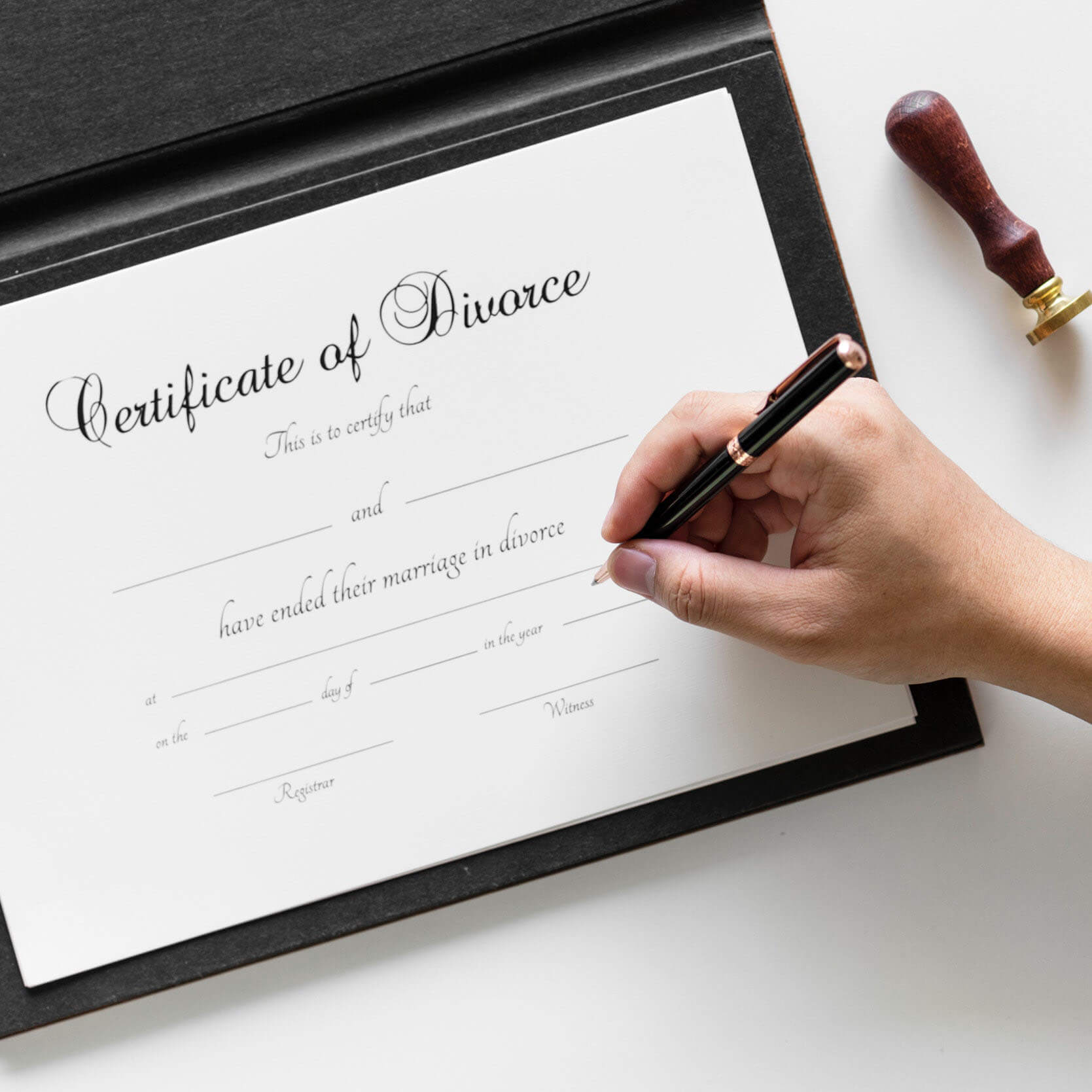 signing a certificate of divorce